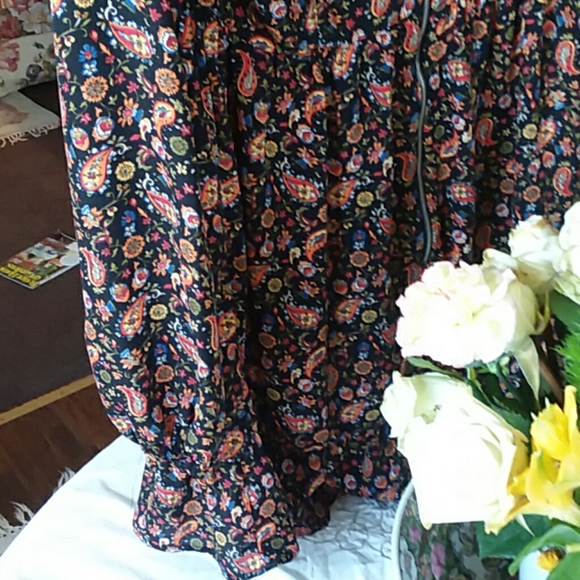 Dress - Picture 4 of 4